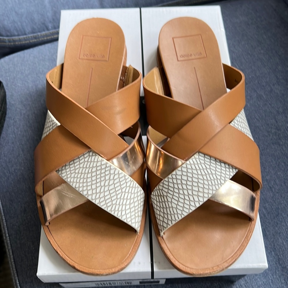 Dolce Vita Pyper slides
